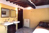 Bathroom of Cassiopea Room in the Agriturismo La Fenice at Castiglion Fiorentino